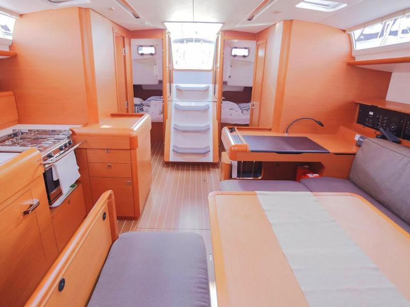 Book yachts online - sailboat - Sun Odyssey 519 - Maistros - rent