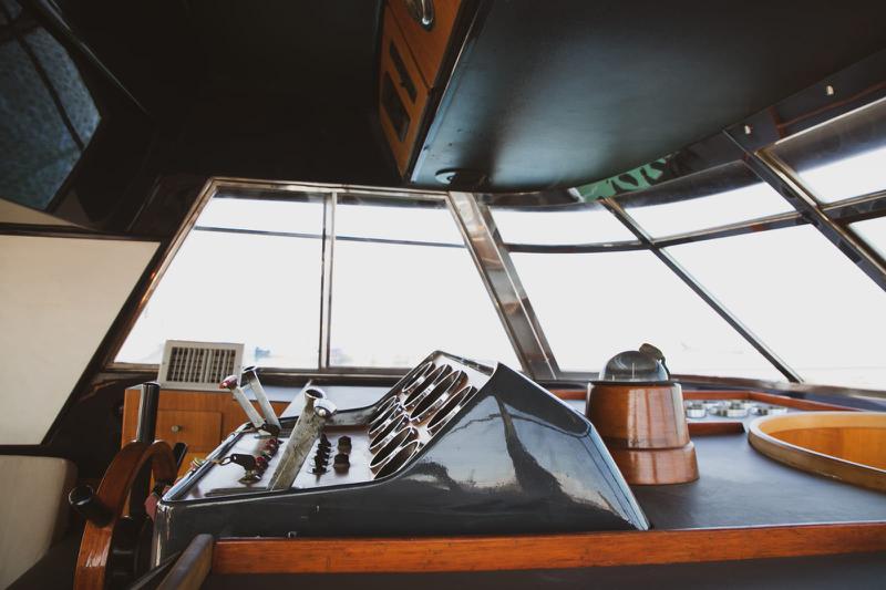 Book yachts online - motorboat - Riva 45 SuperAmerica - Hidra 1977 (Refit 2020) - rent