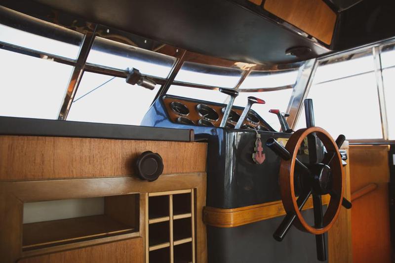 Book yachts online - motorboat - Riva 45 SuperAmerica - Hidra 1977 (Refit 2020) - rent