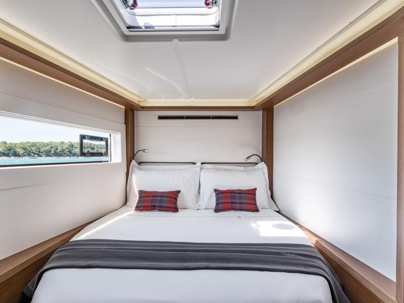 Book yachts online - catamaran - Lagoon 46 - Shanti - rent