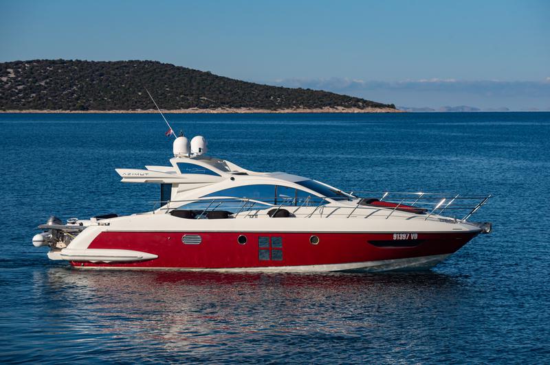 Book yachts online - motorboat - Azimut 43 - Bruna 2 - rent