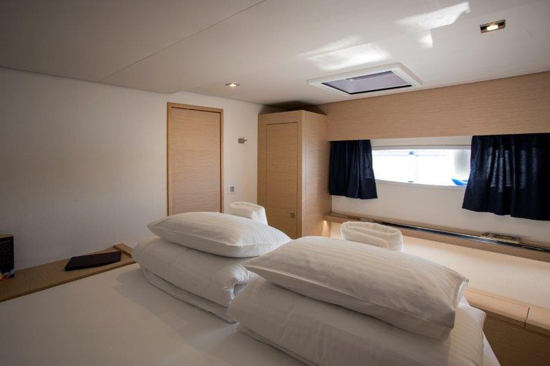 Book yachts online - catamaran - Saba 50 - ANNA ISABELLA - AC and generator - rent