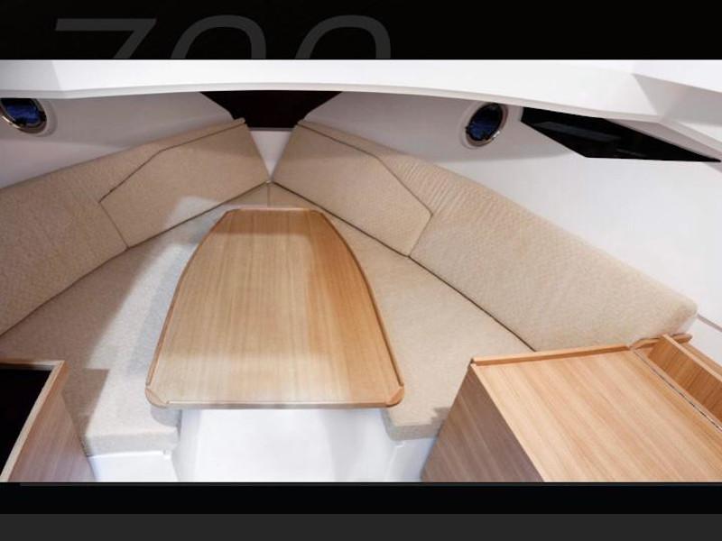 Book yachts online - motorboat - Galeon Galia 700 Sundeck - Lana - rent