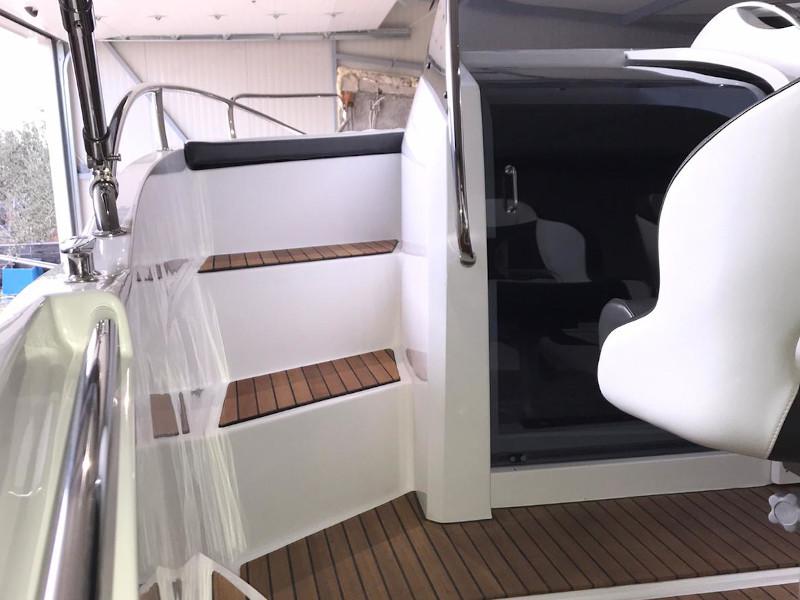 Book yachts online - motorboat - Galeon Galia 630 Sundeck - Ana - rent