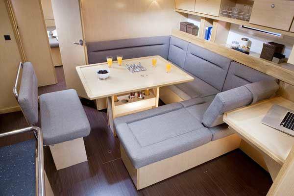 Book yachts online - sailboat - Bavaria 45 Cruiser - Leos-A/C in saloon - rent