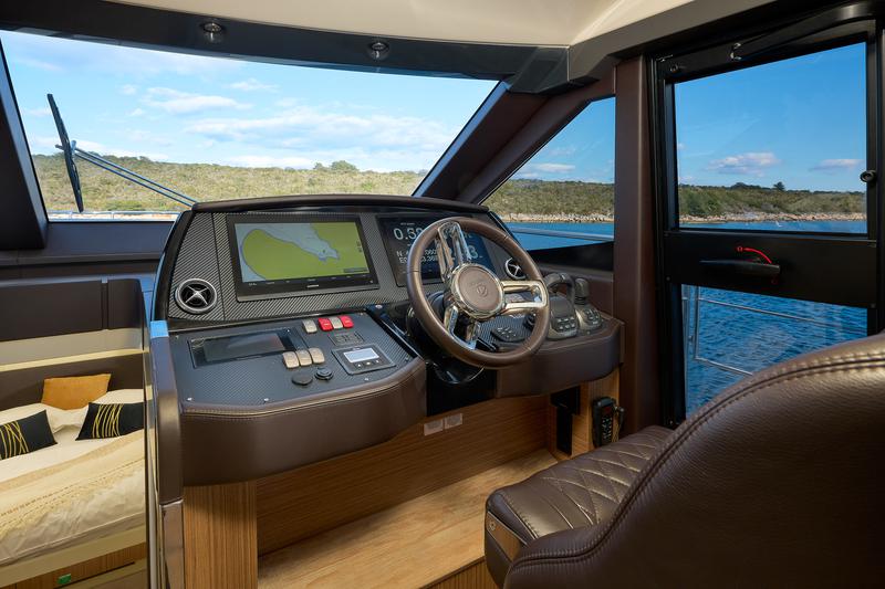 Book yachts online - motorboat - Absolute 50 Fly - VivaLaVida - rent