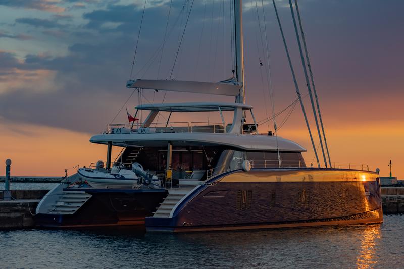 Book yachts online - catamaran - Sunreef 80 - Fantastic Too - rent