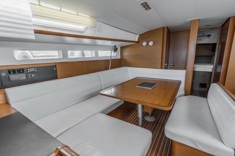 Book yachts online - sailboat - Sun Odyssey 519 - 5 cabs - MARYALIS - rent