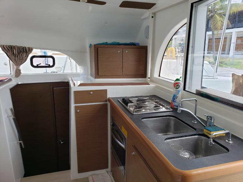 Book yachts online - catamaran - Lagoon 380 S2 - Karla II - rent