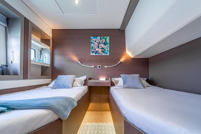 Book yachts online - catamaran - Bali 5.4. - Signature Concept - rent