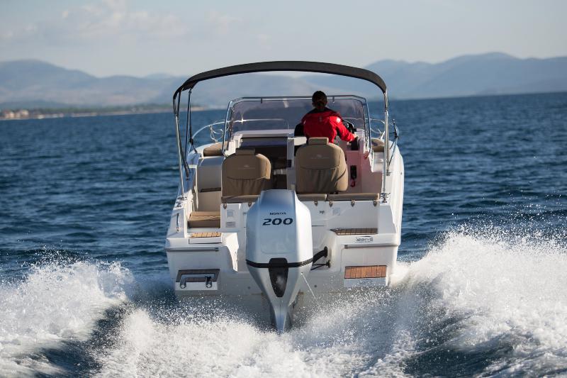 Book yachts online - motorboat - Atlantic Marine Sun Cruiser 690 - Mala - rent