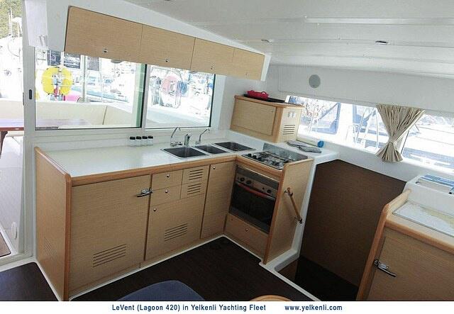 Book yachts online - catamaran - Lagoon 420 - LeVent - rent