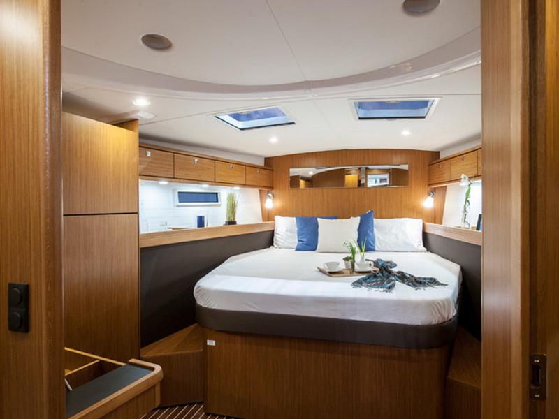 Book yachts online - sailboat - Bavaria Cruiser 56 - STAR ROMEO - rent