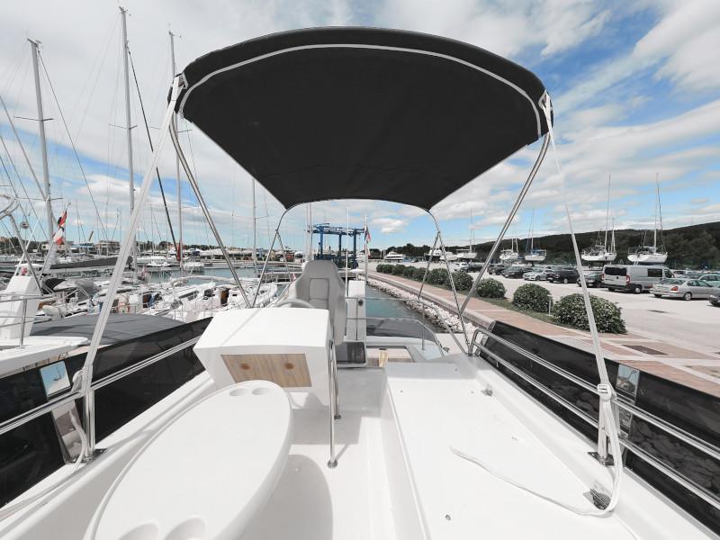 Book yachts online - motorboat - Futura 40 Grand Horizon - X MAGELLAN - rent