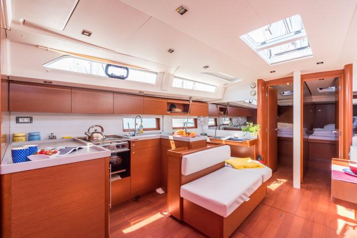 Book yachts online - sailboat - Oceanis 51.1 - ANNETTE -  AC and generator - rent
