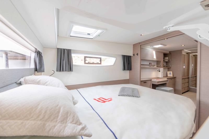 Book yachts online - catamaran - Elba 45 Quatour - FAMILY - AC and generator - rent