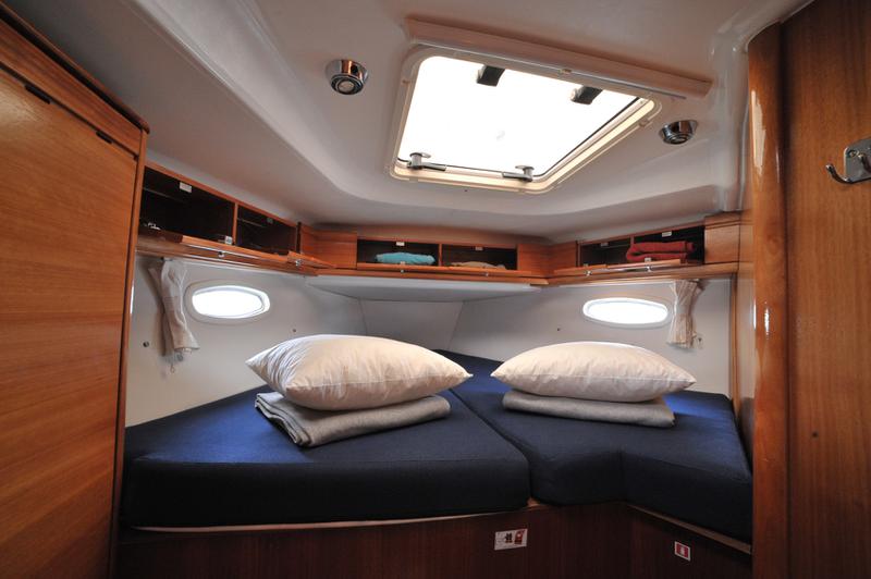 Book yachts online - sailboat - Bavaria 50 Cruiser - Tina - rent