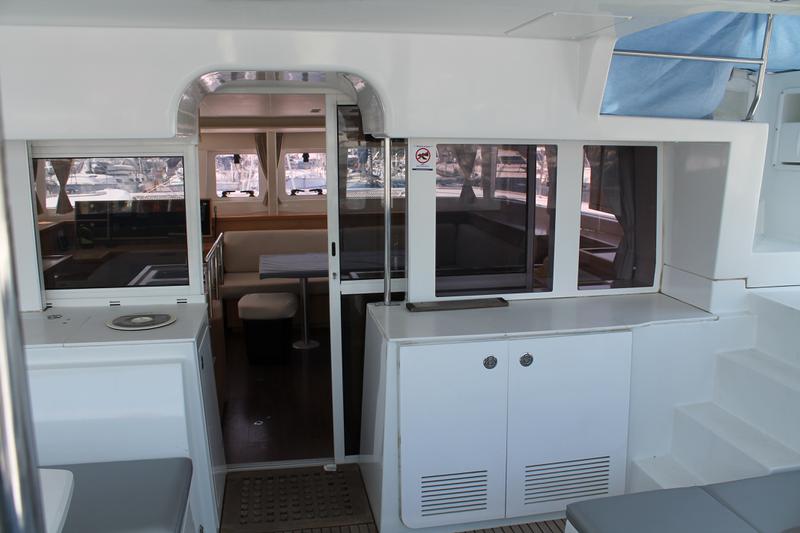 Book yachts online - catamaran - Lagoon 450 - Uranus Planet - rent