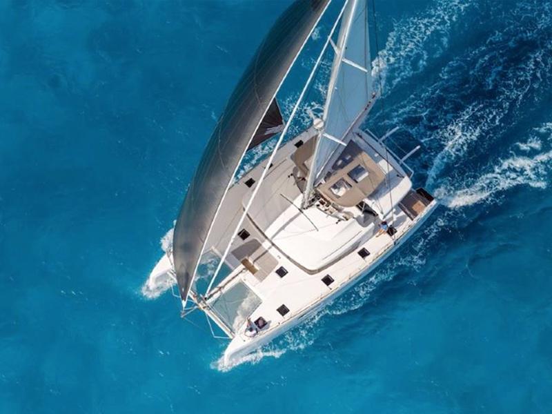 Book yachts online - catamaran - Lagoon 52 LUX (GEN,AC,WATERMAKER) - Princess Bella - rent
