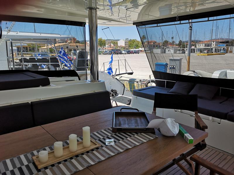 Book yachts online - catamaran - Lagoon 620(GEN,AC,WATERMAKER) - Kohinoor - rent