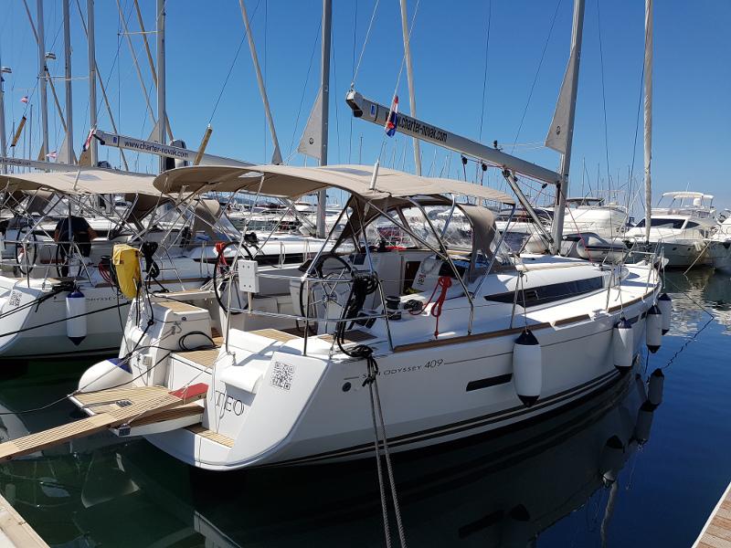 Book yachts online - sailboat - Sun Odyssey 409 - Tina - rent