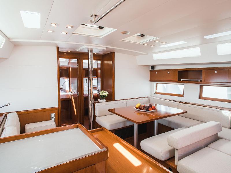 Book yachts online - sailboat - Oceanis 55 - Esther - rent