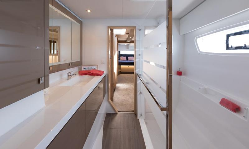 Book yachts online - catamaran - Fountaine Pajot Saona 47 - Annabella - rent