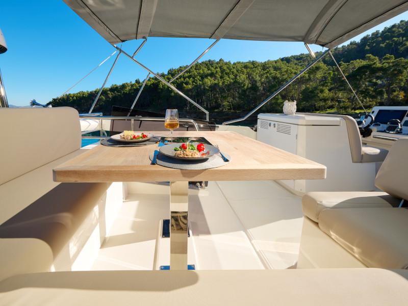 Book yachts online - motorboat - Prestige 520 Fly - Firefly - rent