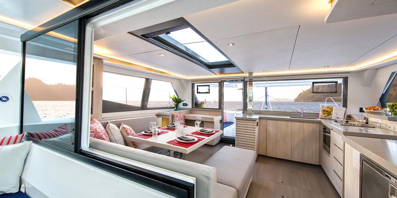 Book yachts online - catamaran - Moorings 4500 - Moorings 4500 (2017) - rent