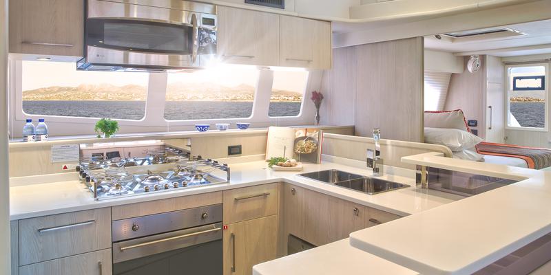 Book yachts online - catamaran - Moorings 5800 - Moorings 5800 (2016) - rent