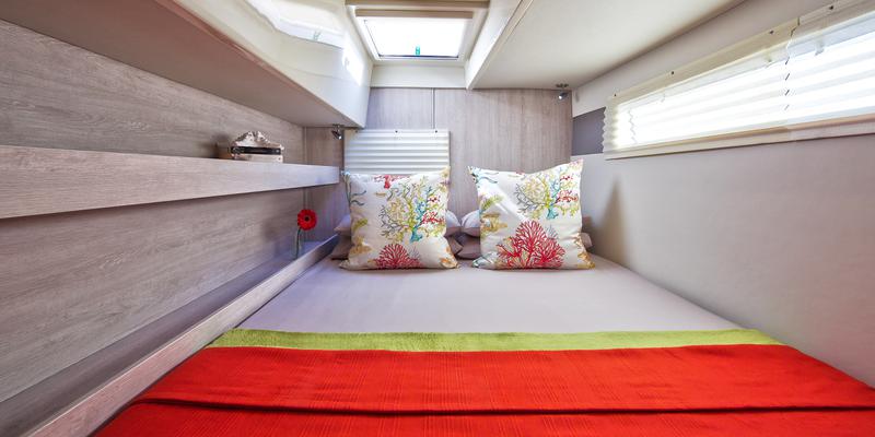 Book yachts online - catamaran - Moorings 4000 - Moorings 4000 (2016) - rent
