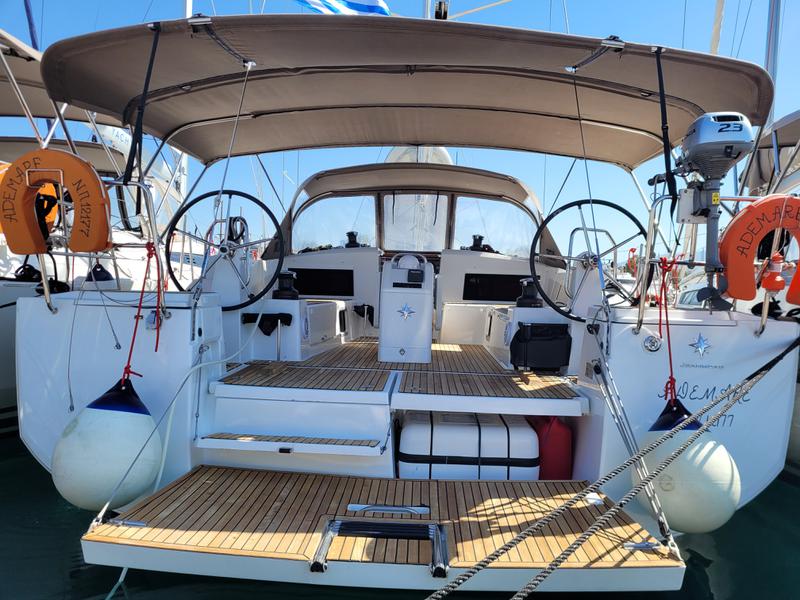 Book yachts online - sailboat - Sun Odyssey 490 (10) - ADEMARE - rent