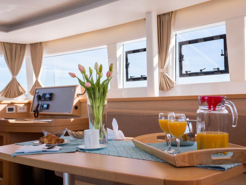 Book yachts online - catamaran - Lagoon 450 F Luxury - ALBA MOUSE  - rent