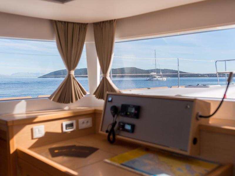 Book yachts online - catamaran - Lagoon 450 F Luxury - ALBA MOUSE  - rent