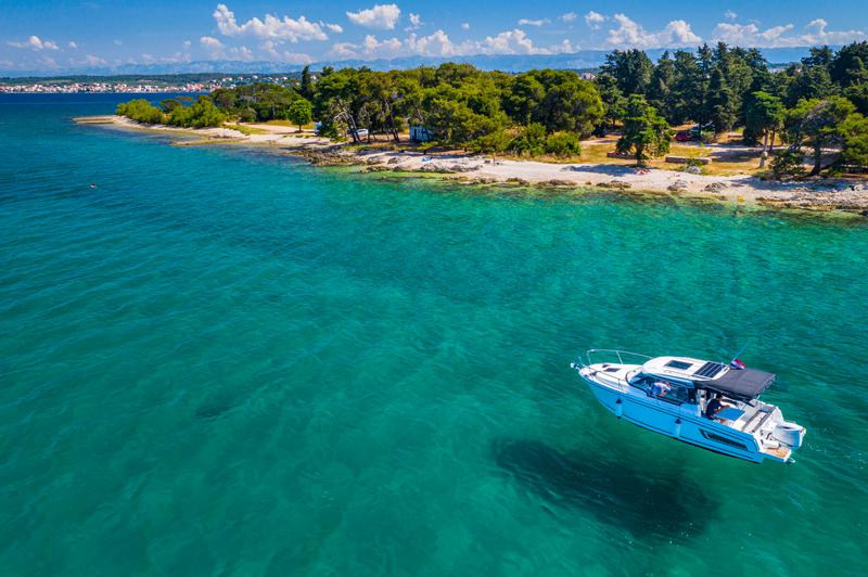 Book yachts online - motorboat - Merry Fisher 795 - Klapa - rent