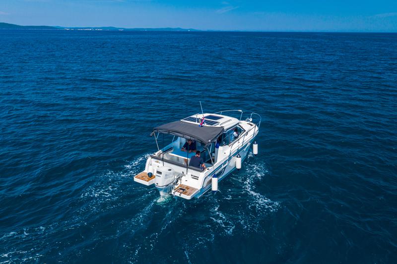 Book yachts online - motorboat - Merry Fisher 795 - Klapa - rent