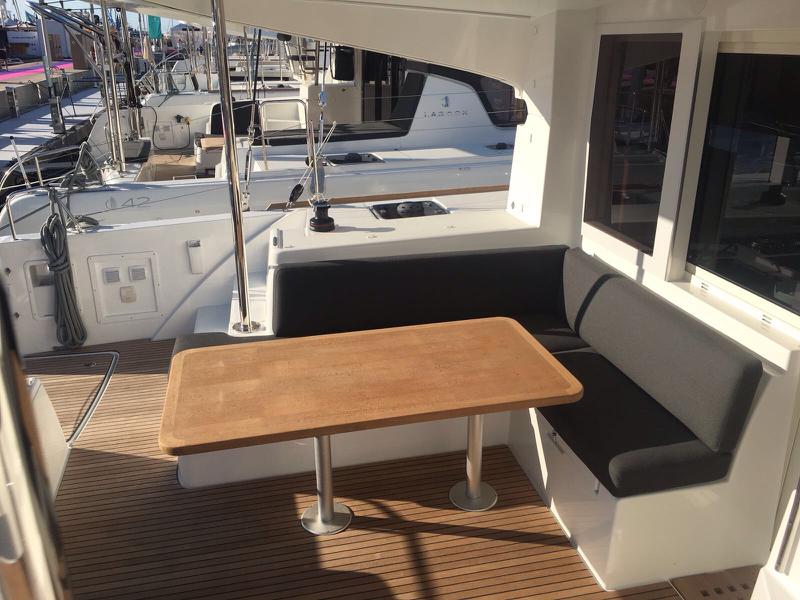 Book yachts online - catamaran - Lagoon 40 - Milu 2.0 - rent