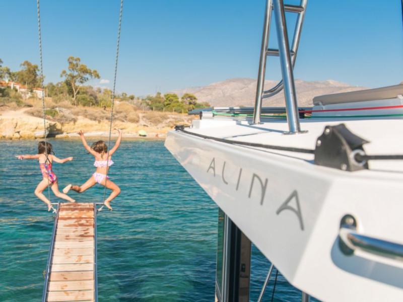 Book yachts online - catamaran - Bali 4.3 - Alina - rent