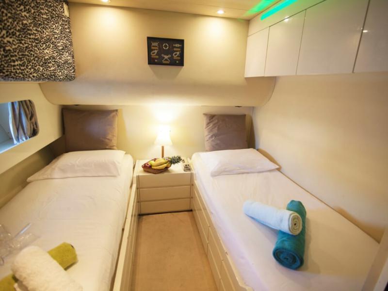 Book yachts online - motorboat - Maiora Fly 58ft - Afroditi - rent
