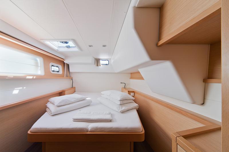 Book yachts online - catamaran - Lagoon 450 - Lara - rent