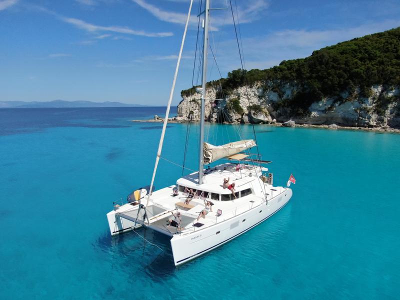 Book yachts online - catamaran - Lagoon 500 - Parana II - rent