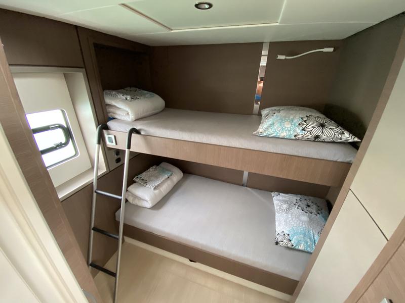 Book yachts online - catamaran - Bali 4.8 - Aldebaran - rent