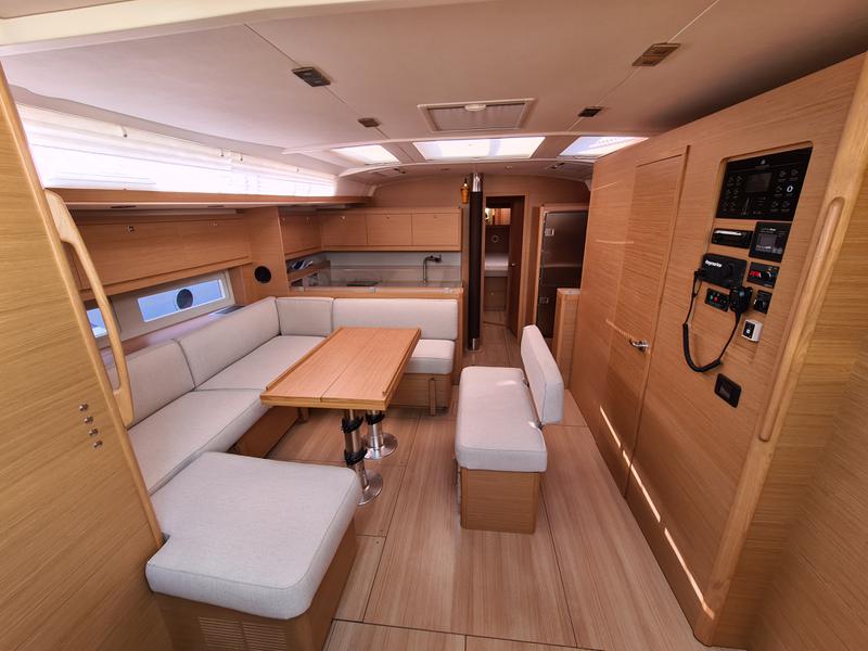 Book yachts online - sailboat - Dufour 530 - Christianna XII - rent