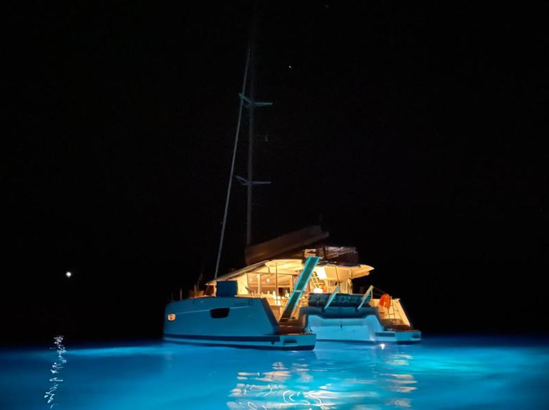 Book yachts online - catamaran - Astréa 42 - Nostos - rent