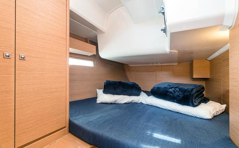 Book yachts online - sailboat - Dufour 412 GL - Vanessa - rent