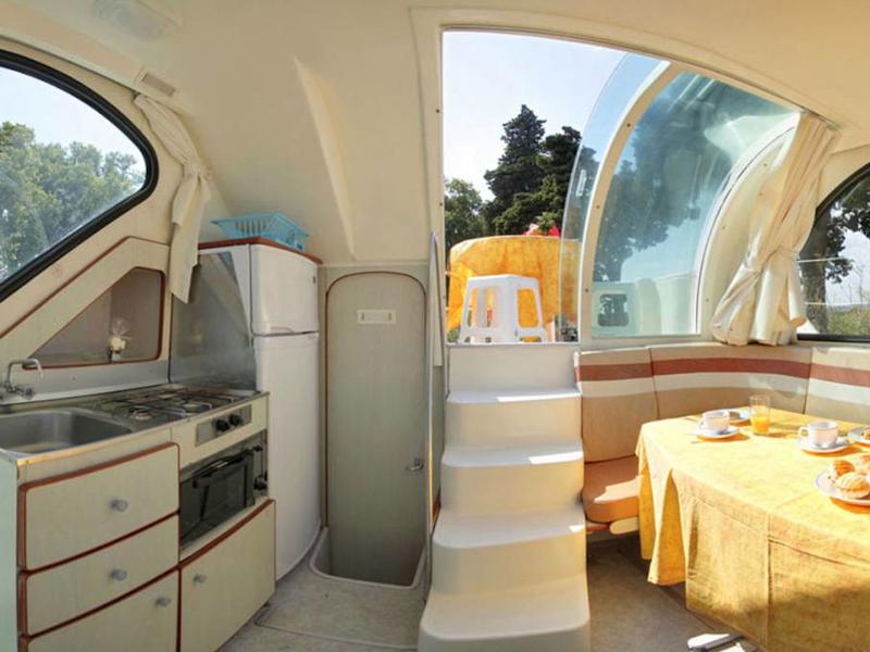 Book yachts online - motorboat - Confort 900 DP - BRIENON FR - rent
