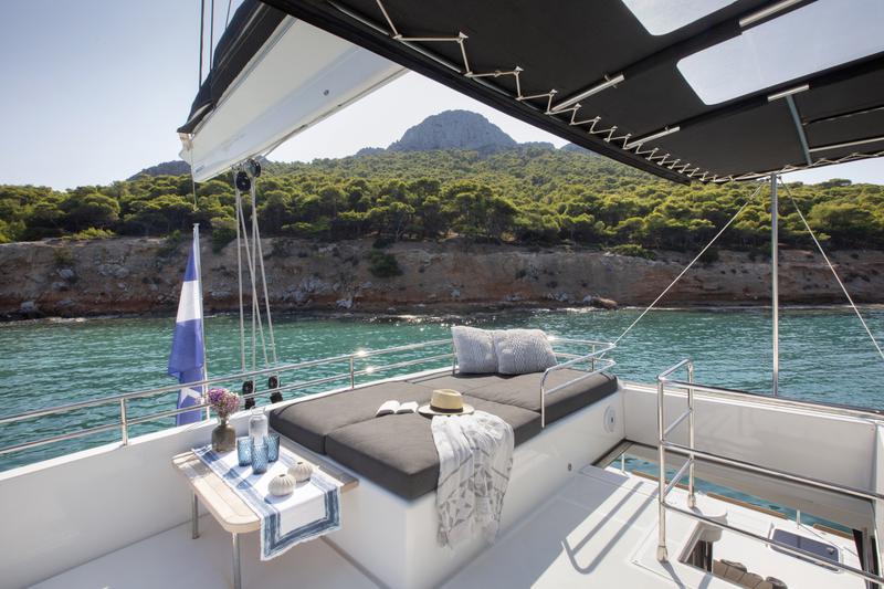 Book yachts online - catamaran - Lagoon 560 S2 - BOOM - rent