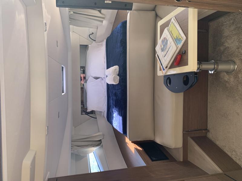 Book yachts online - motorboat - Leader 36 - Hanabikos - rent