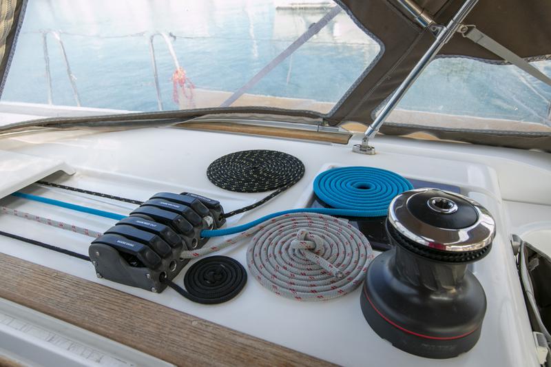 Book yachts online - sailboat - Sun Odyssey 479 - GUINNESS - rent