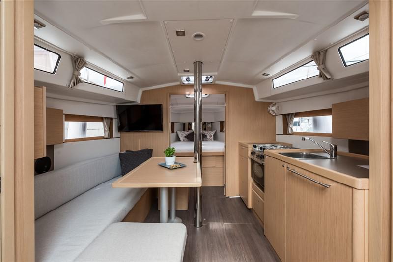Book yachts online - sailboat - Oceanis 38.1 - MAJANO - rent